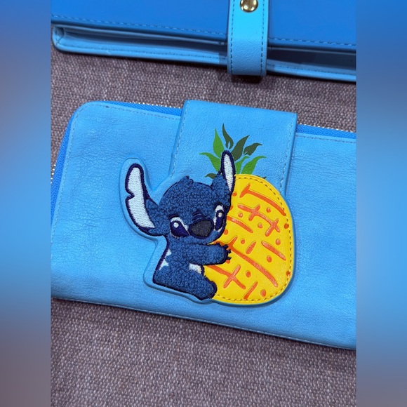 Disney Loungefly Stitch Wallet Bundle – Floral Long Wallet + Pineapple‎ Wallet - Picture 4 of 10